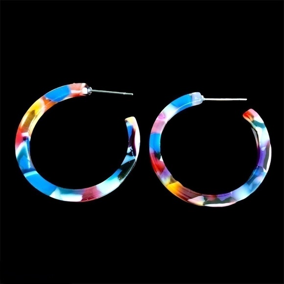 3 Pairs Fashion Earrings - Picture 3 of 4